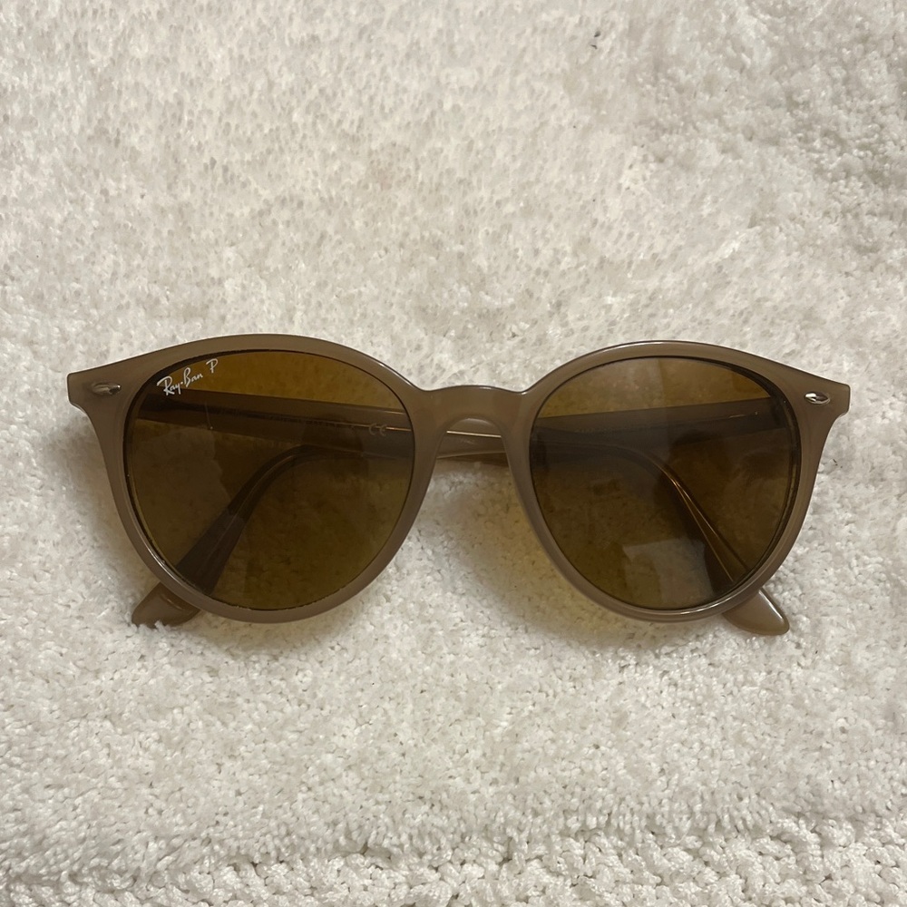 Ray-Ban RB  opal beige brown gradient dark  Sunglasses